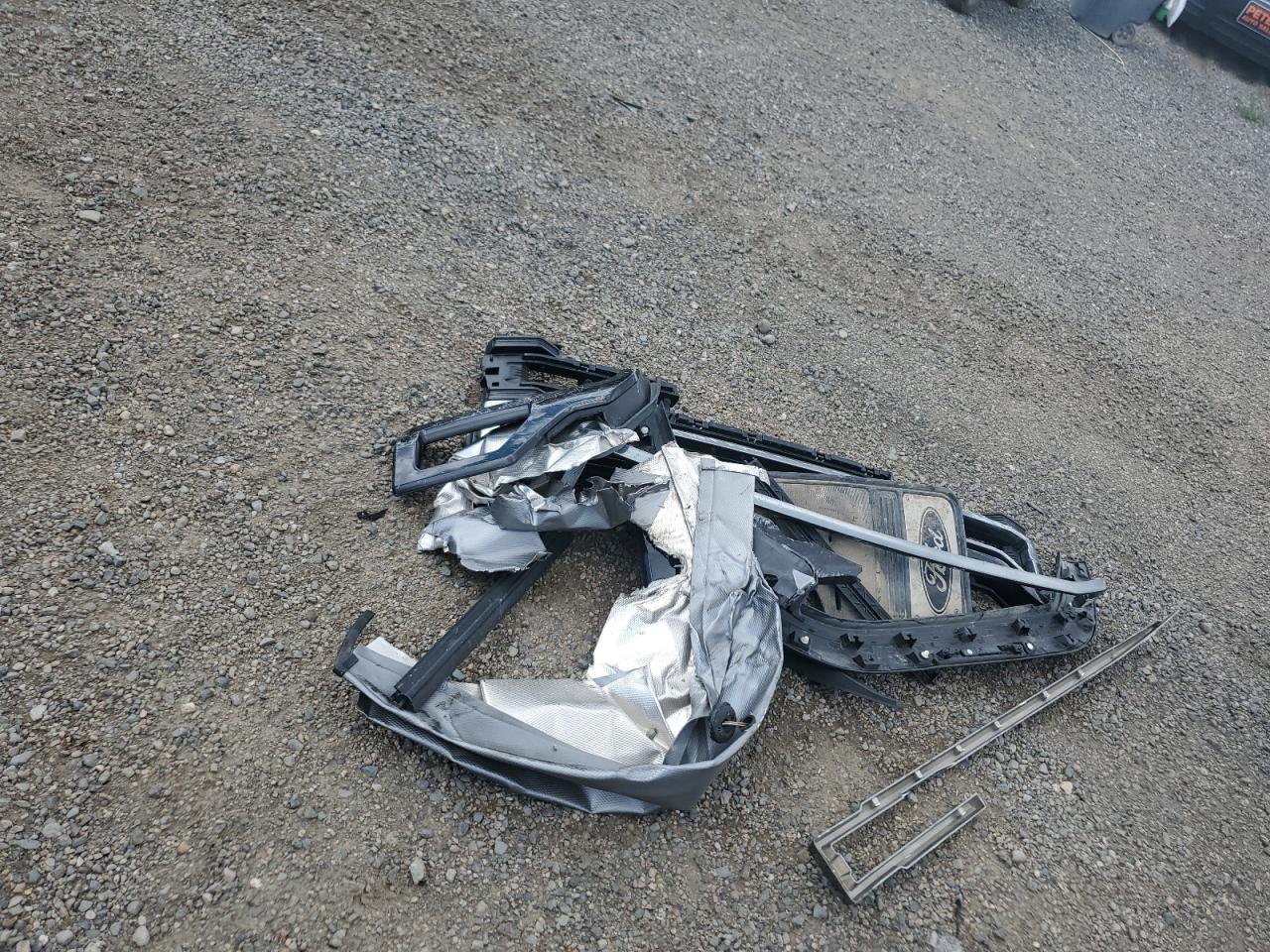 GMC Sierra K2500 At4 Image 9