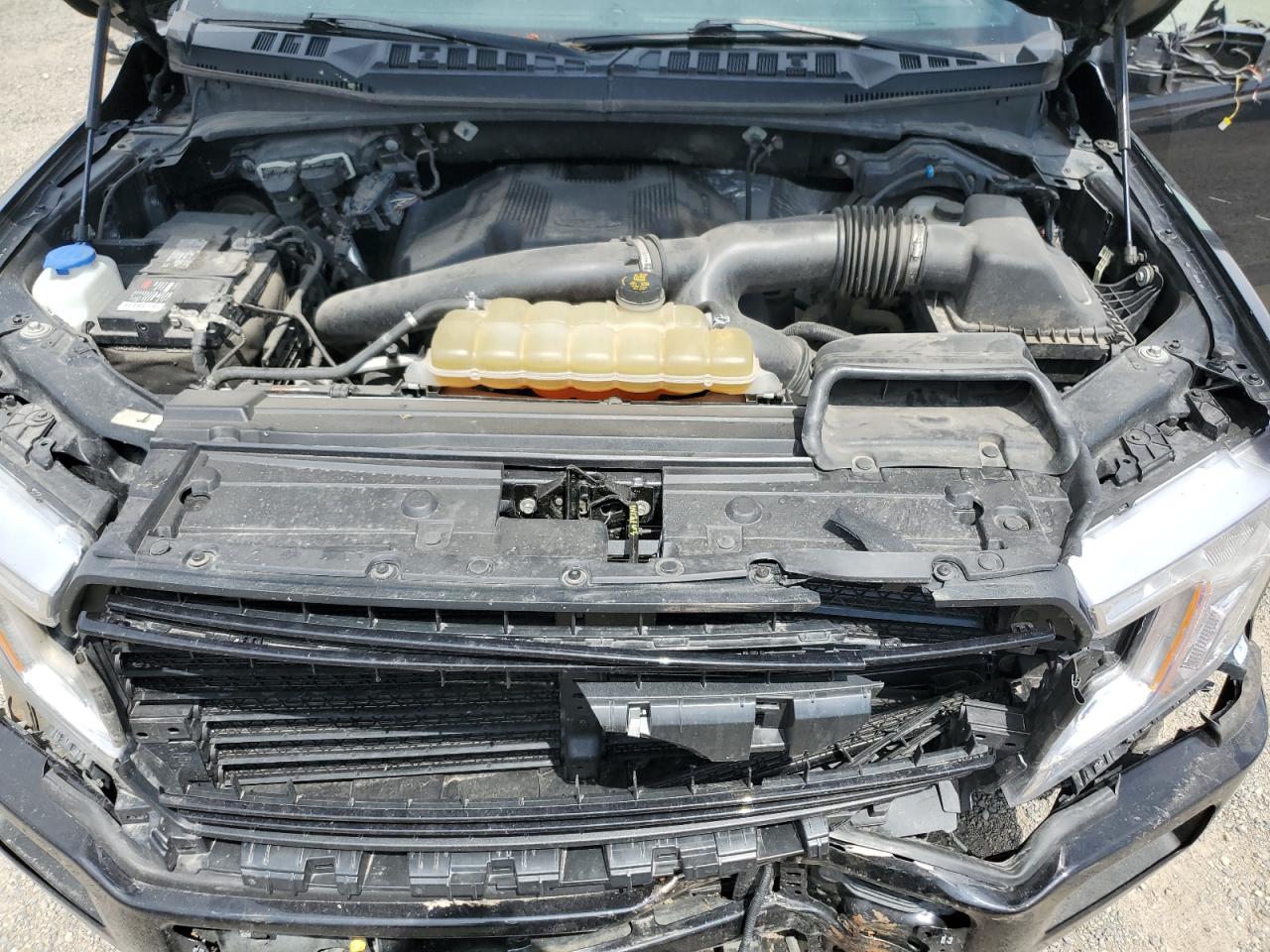 Ford F-150 Supercrew Image 12