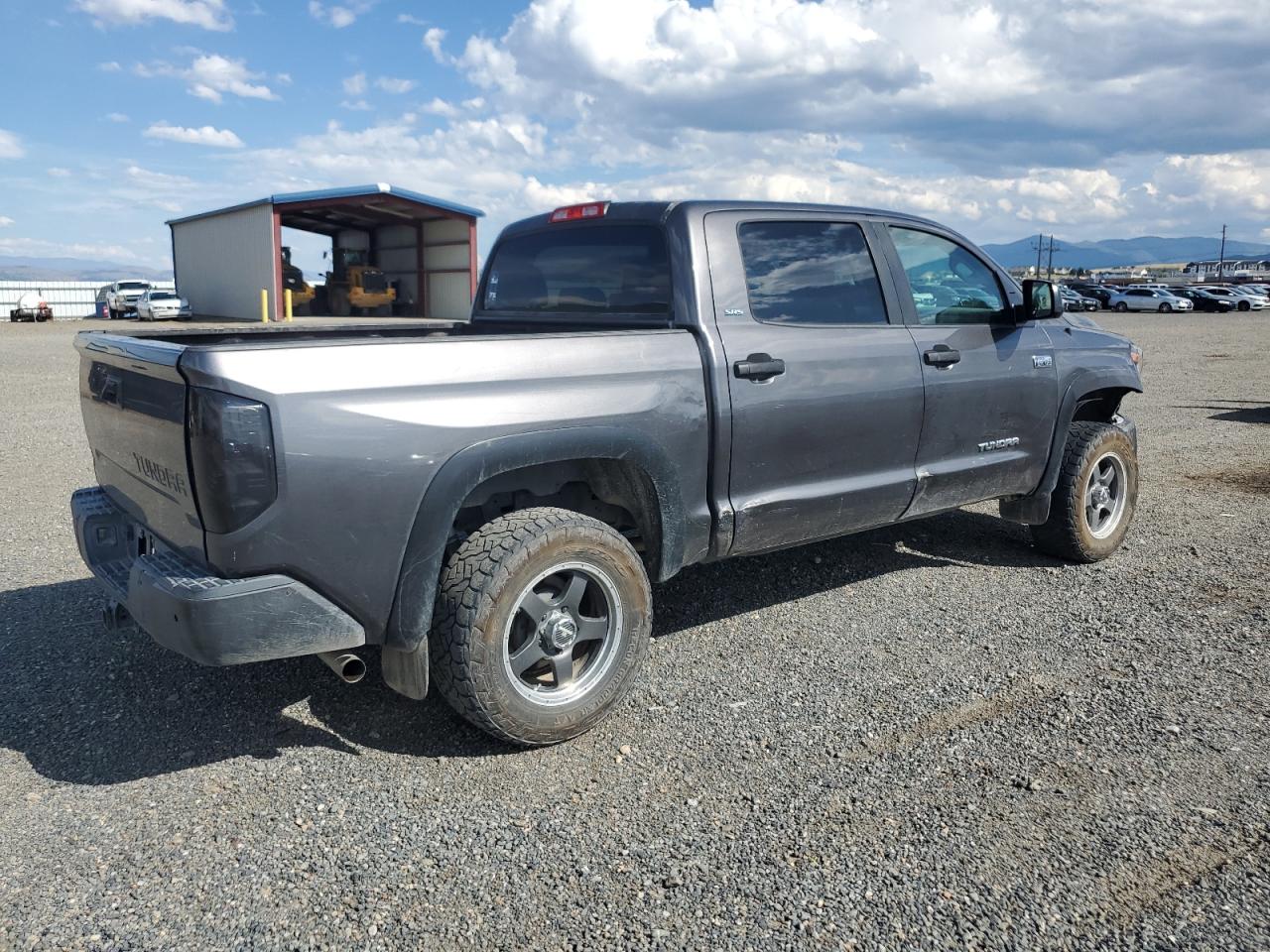 Toyota Tundra Crewmax Sr5 Image 5