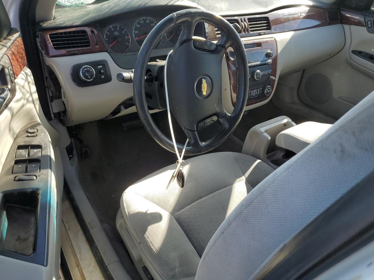 Chevrolet Impala Lt Image 5