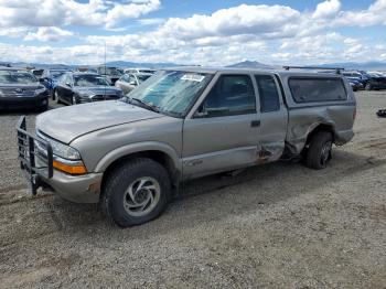  Salvage Chevrolet S-10