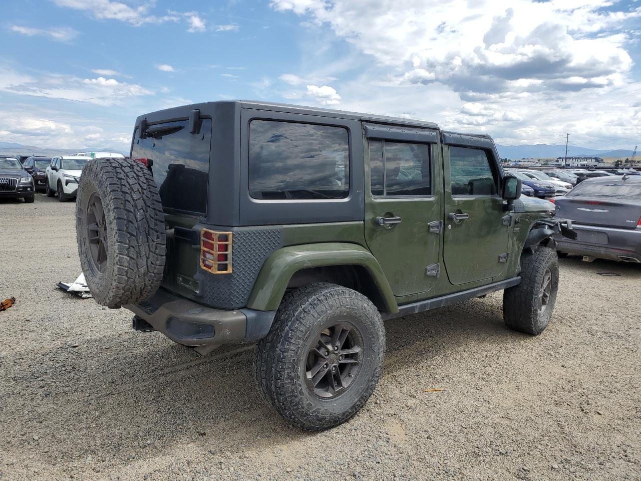 Jeep Wrangler Sahara Image 6