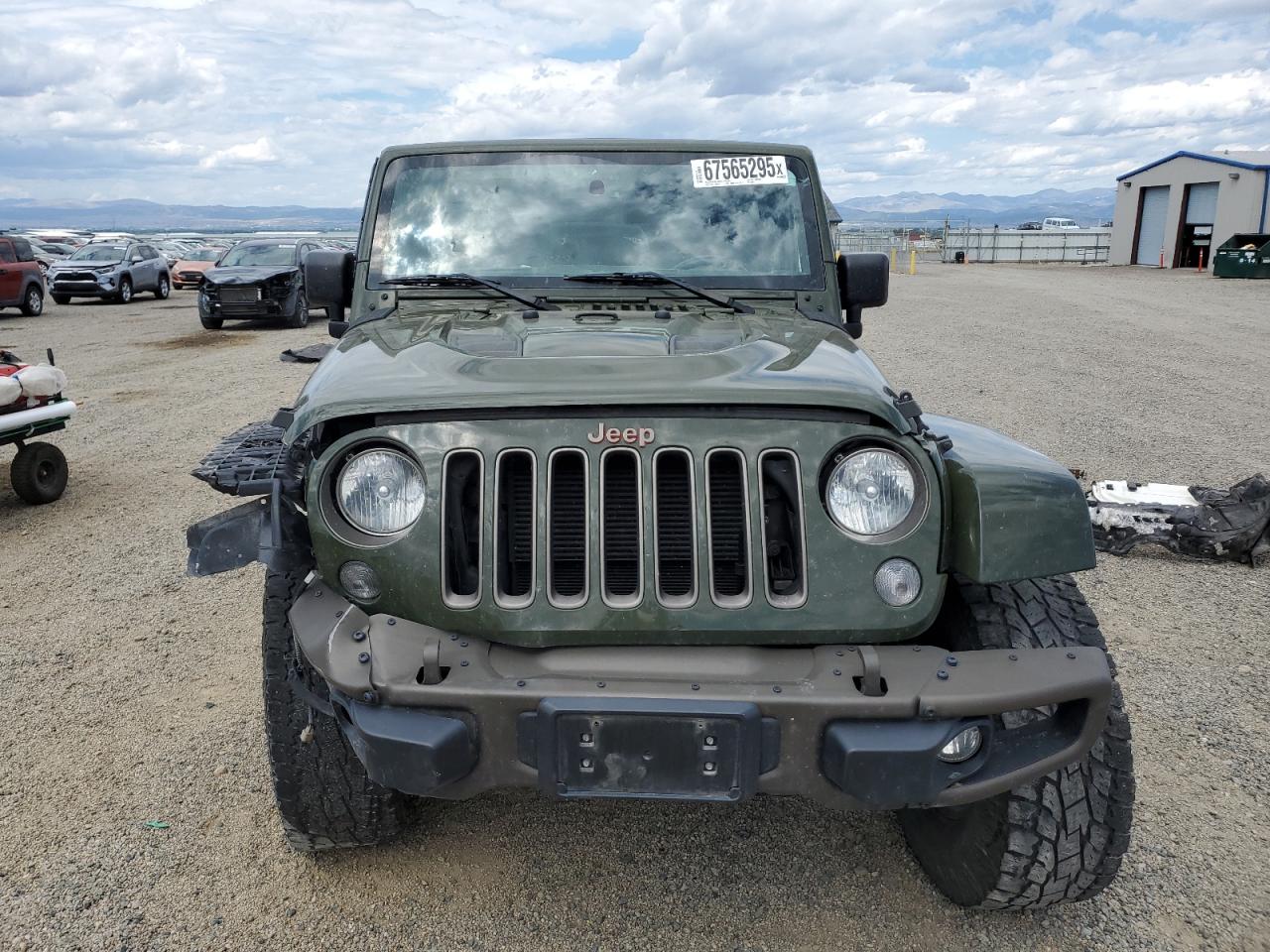 Jeep Wrangler Sahara Image 5