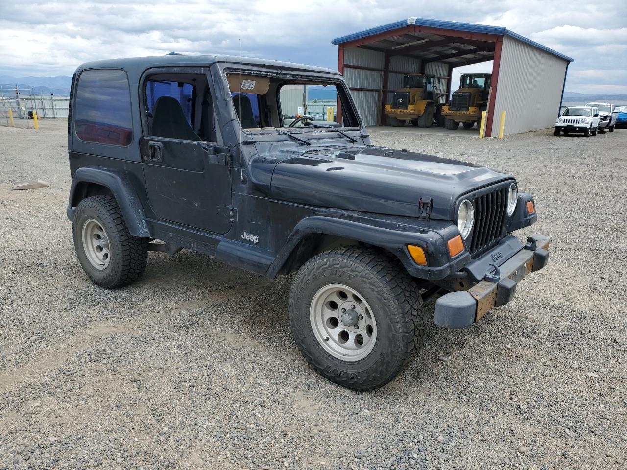 Jeep Wrangler Sahara Image 11