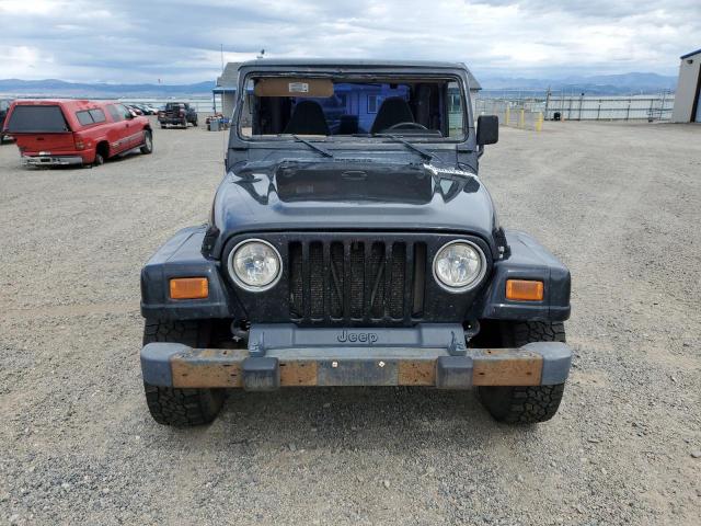 Jeep Wrangler Sahara Image 6