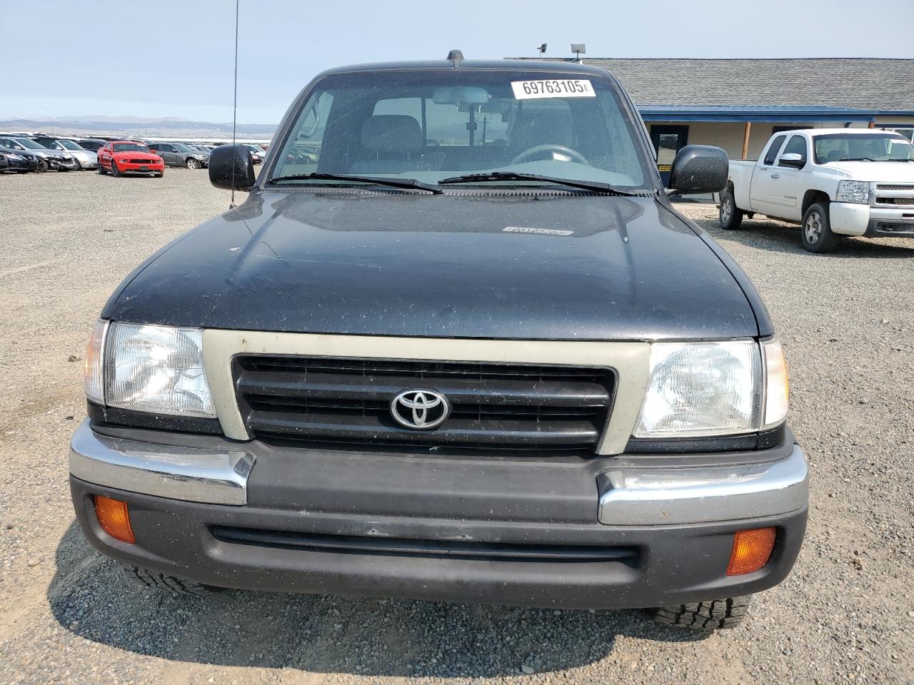 Toyota Tacoma Xtracab Image 7