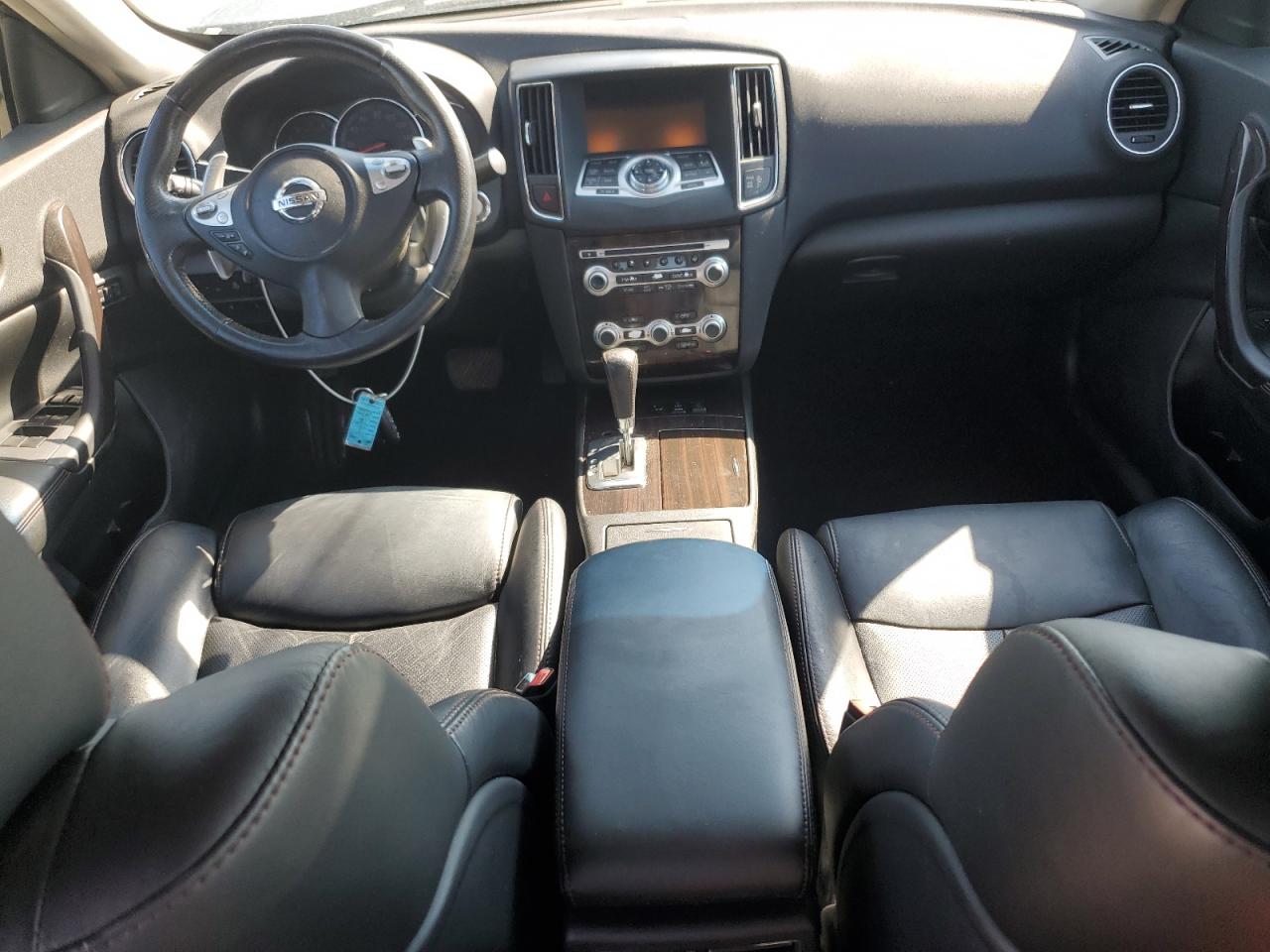 Nissan Maxima S Image 12