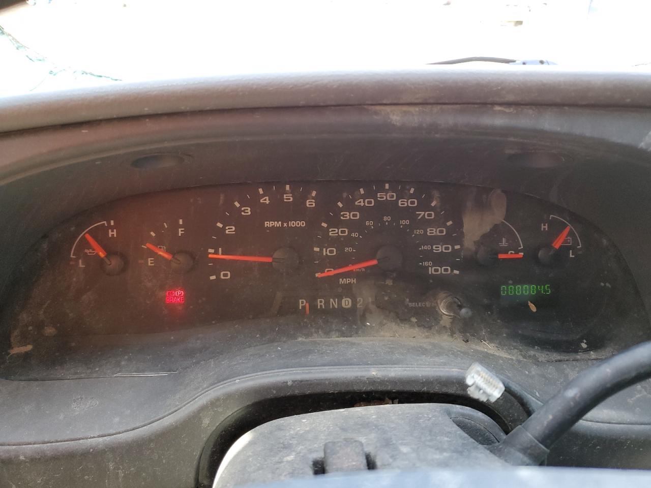 Ford Econoline E250 Van Image 2