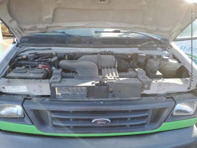 Ford Econoline E250 Van Image 12