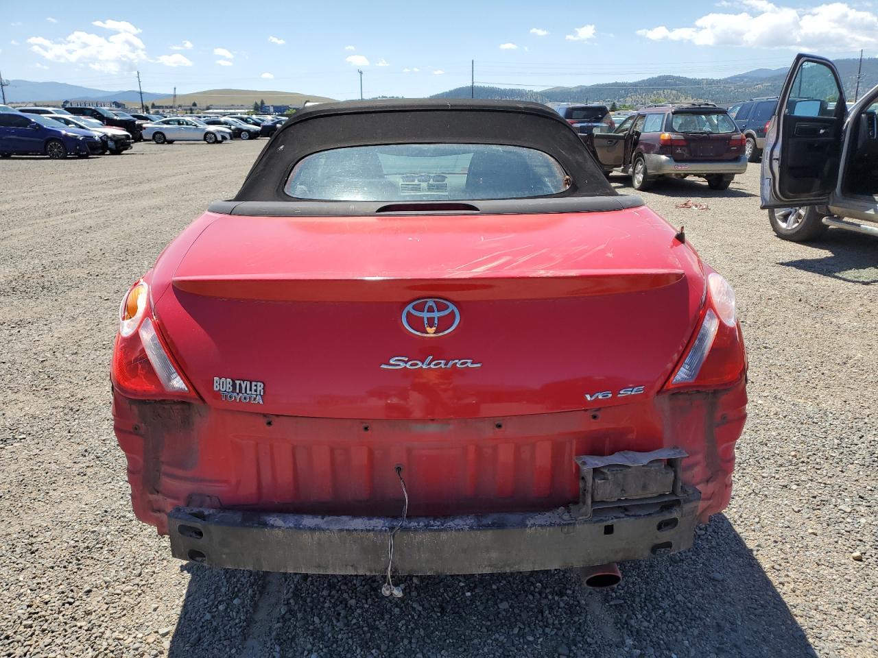 Toyota Camry Se Image 9