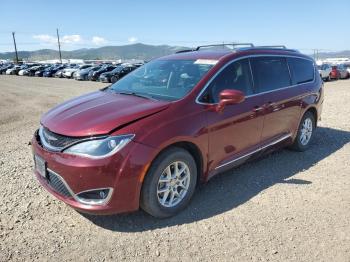  Salvage Chrysler Pacifica