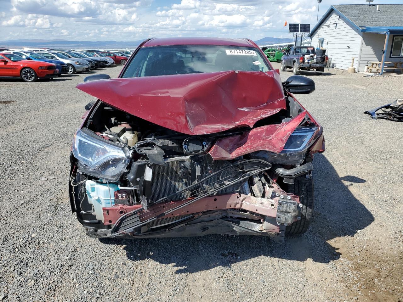 Toyota RAV4 Le Image 4