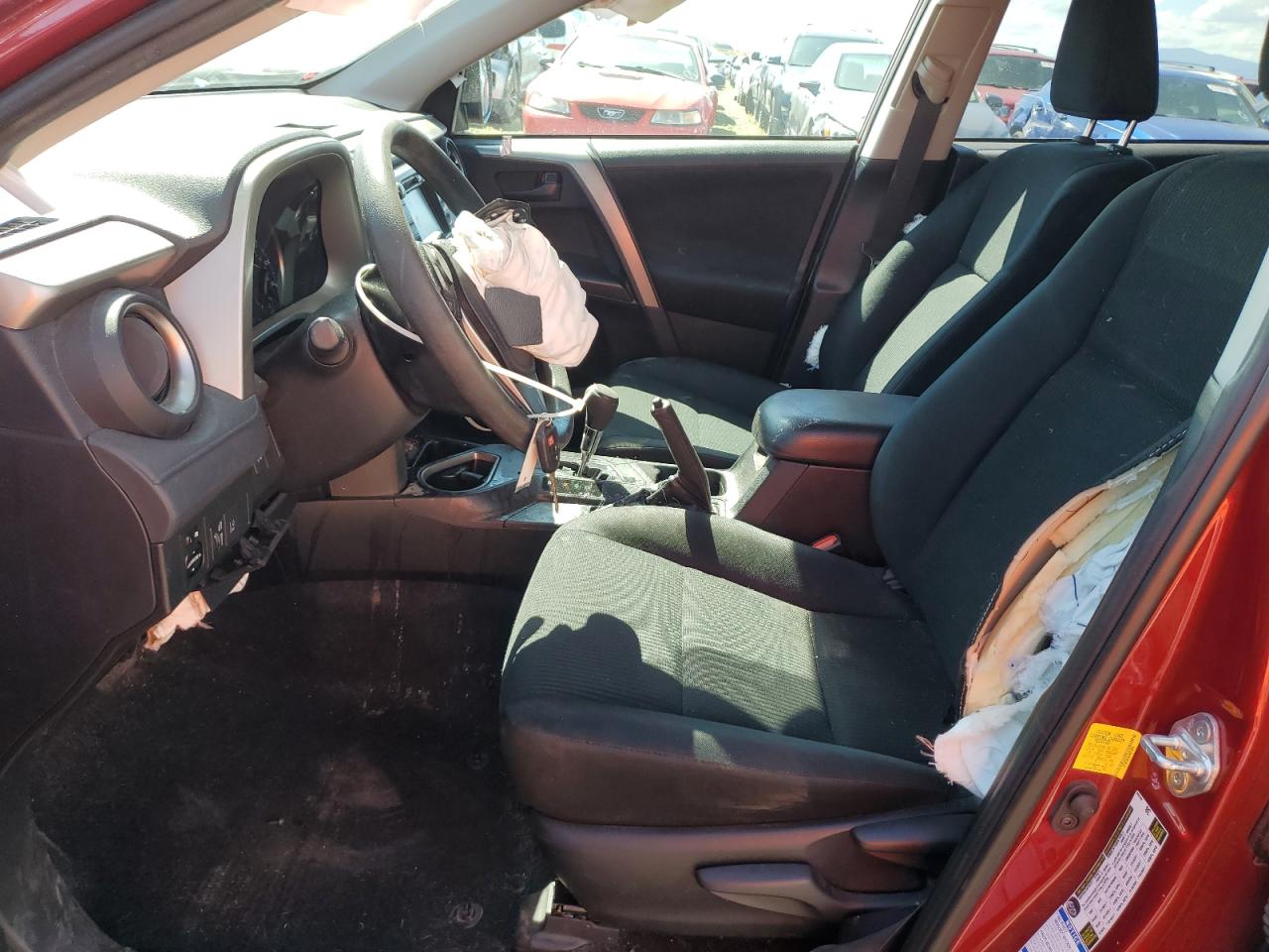 Toyota RAV4 Le Image 7