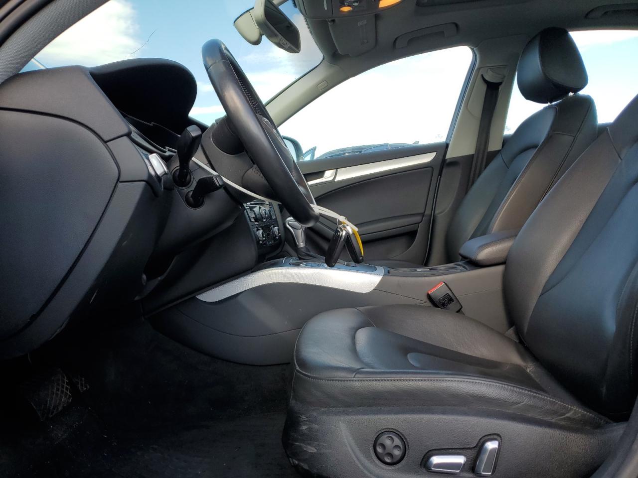 Audi A4 Premium Plus Image 2