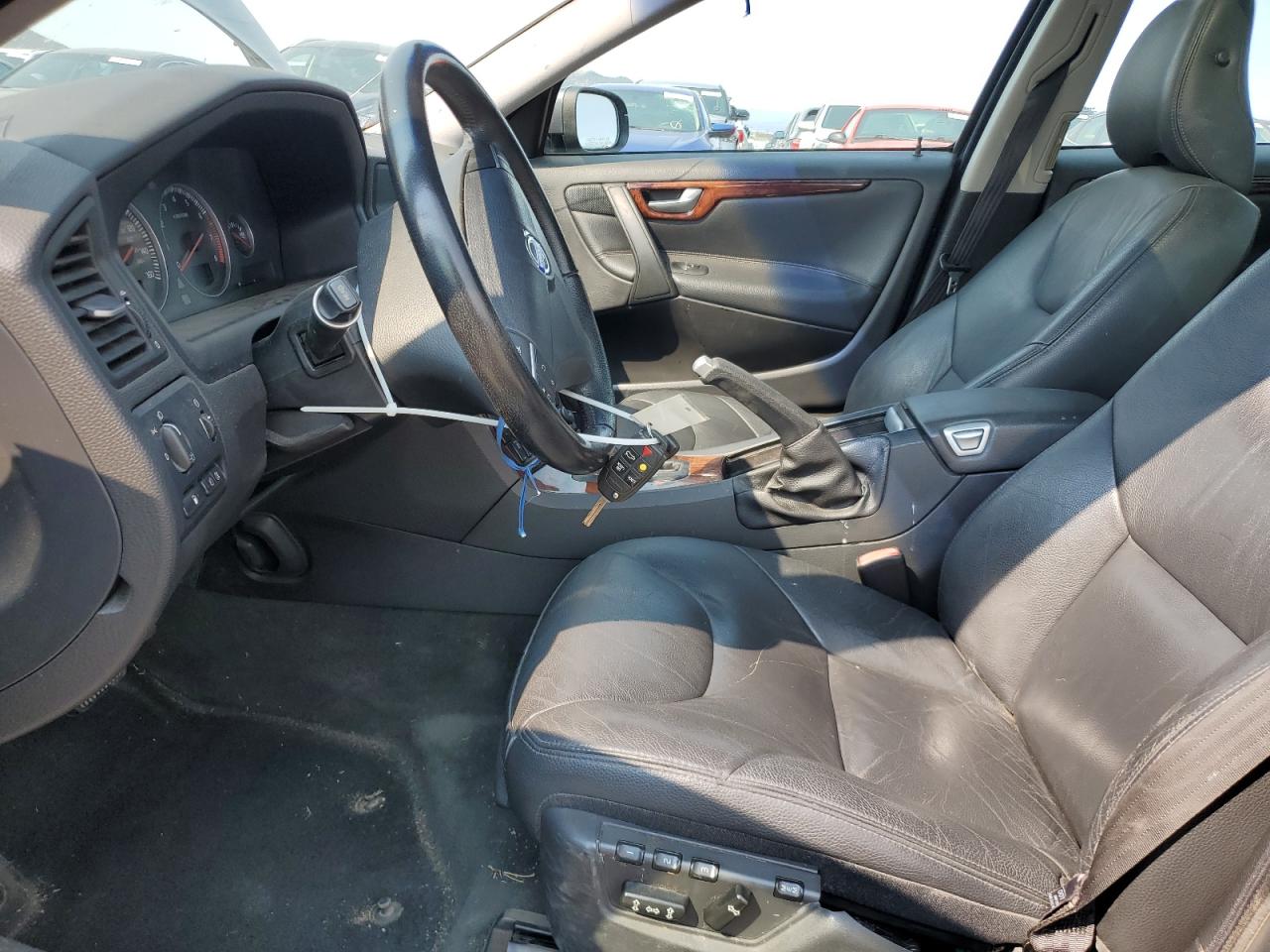 Volvo S60 2.5t Image 2