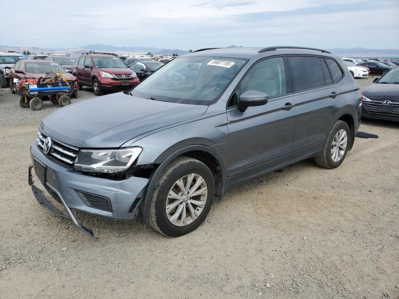 Volkswagen Tiguan S Image 1