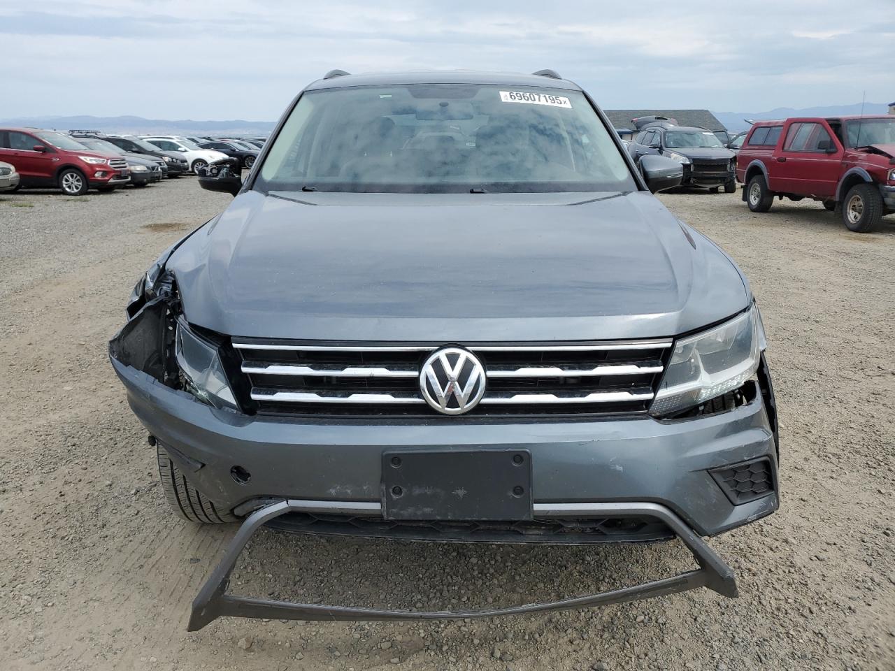 Volkswagen Tiguan S Image 12