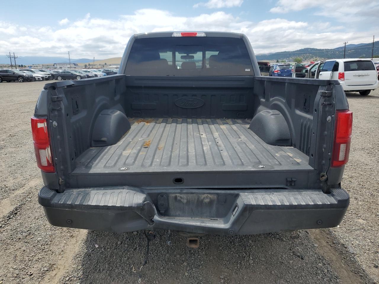 Ford F-150 Supercrew Image 4