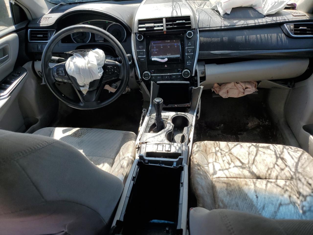 Toyota Camry Hybrid Image 8