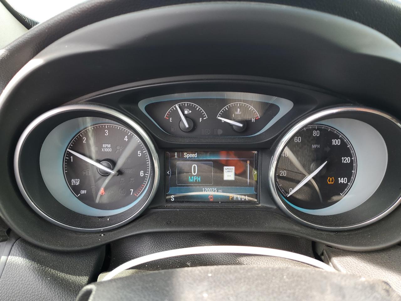 Buick Envision Essence Image 11