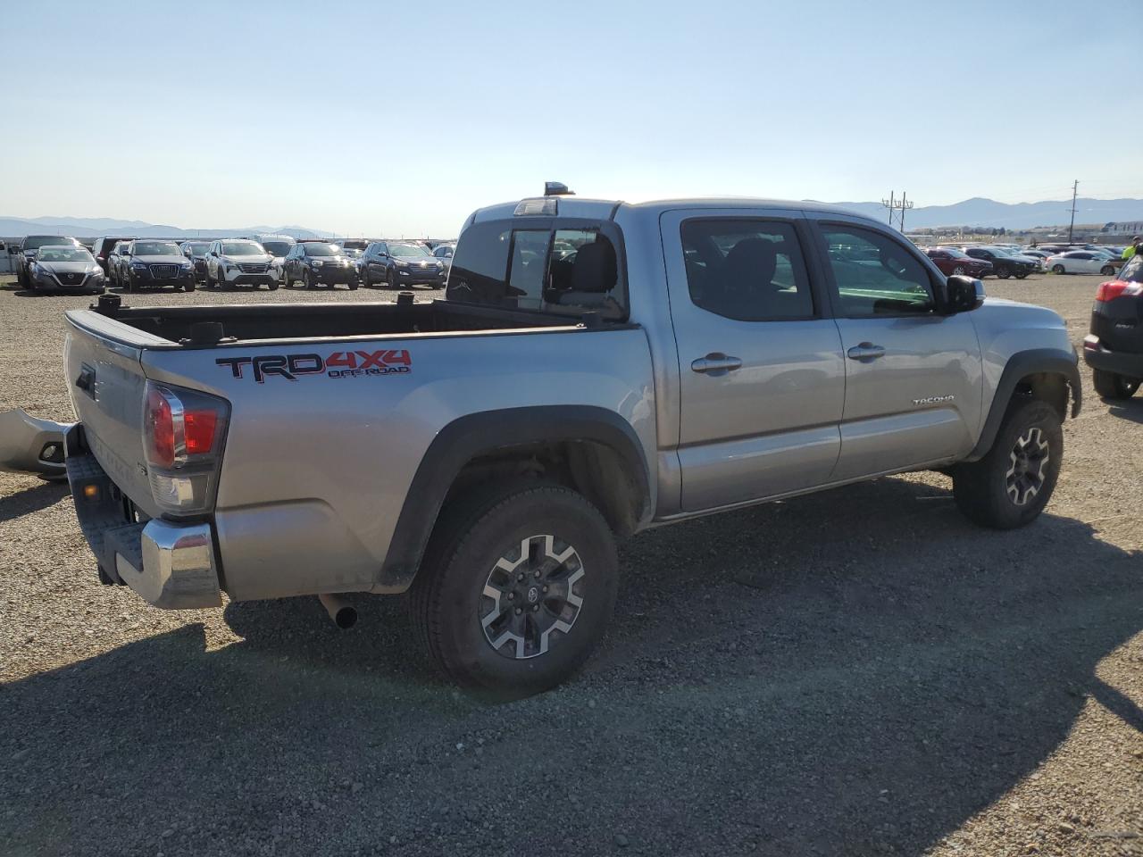 Toyota Tacoma Double Cab Image 4