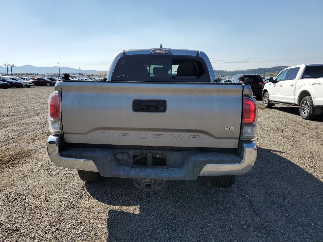 Toyota Tacoma Double Cab Image 7