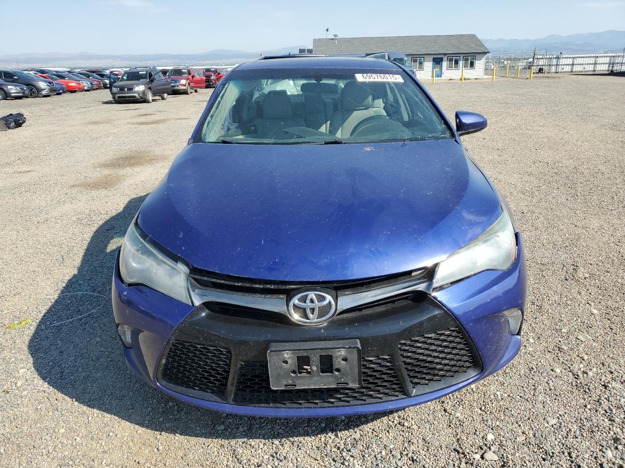 Toyota Camry Le Image 5