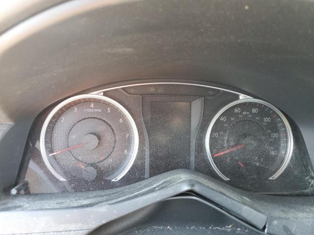 Toyota Camry Le Image 7