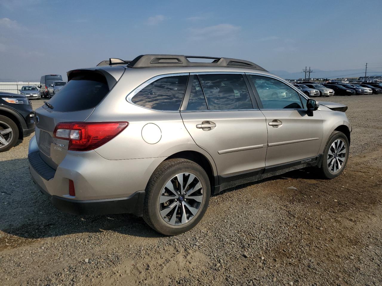 Subaru Outback 2.5i Limited Image 12
