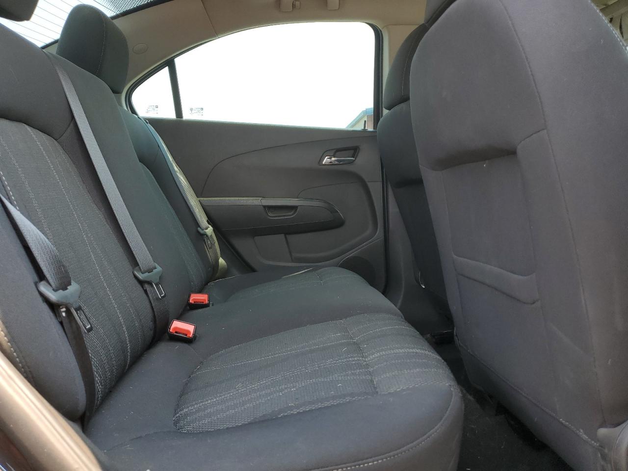 Chevrolet Sonic Lt Image 8