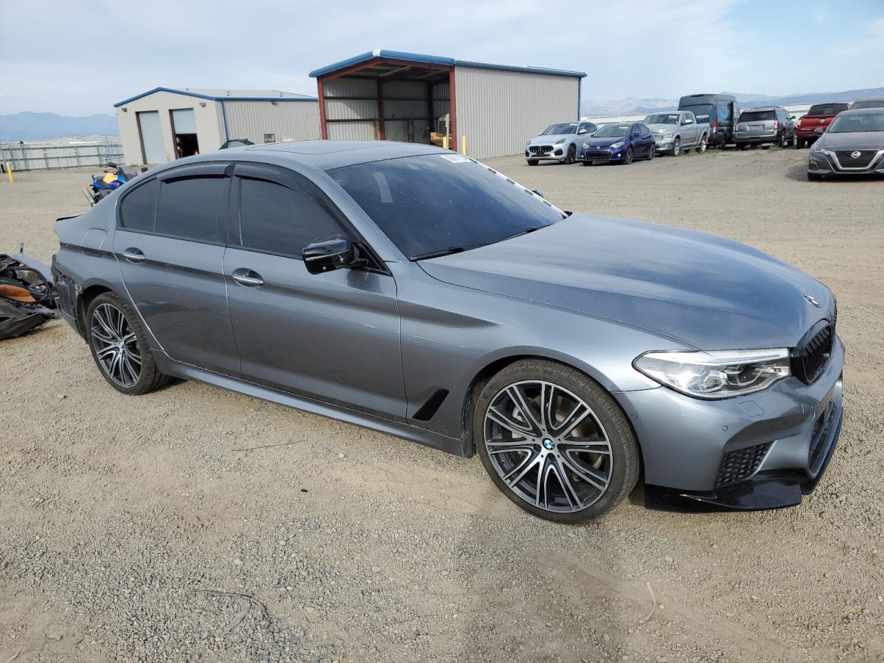 BMW 5 Series Xi Image 9