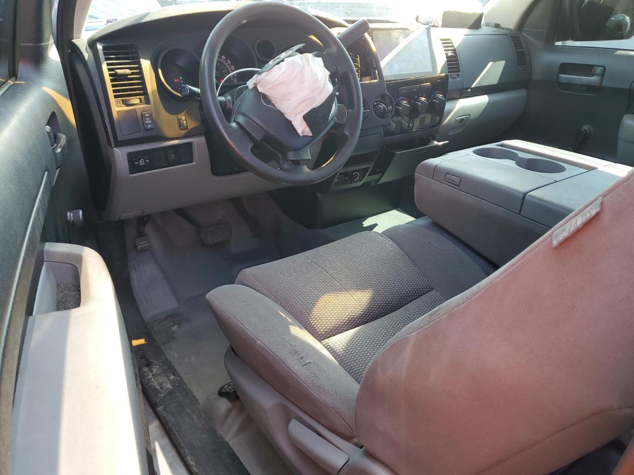 Toyota Tundra Image 2