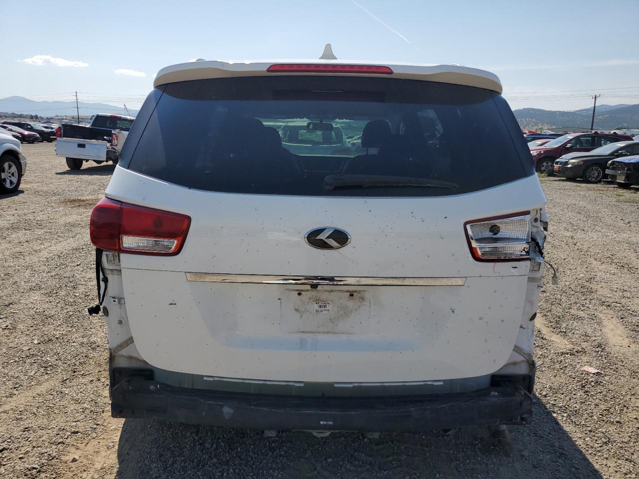 Kia Sedona Lx Image 4