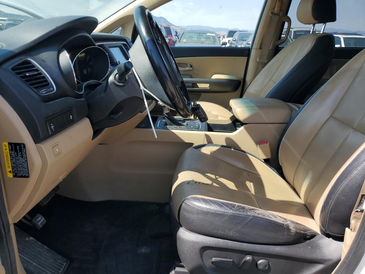 Kia Sedona Lx Image 5