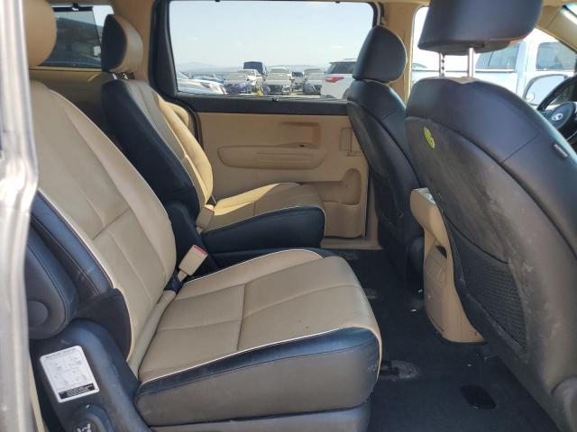 Kia Sedona Lx Image 2