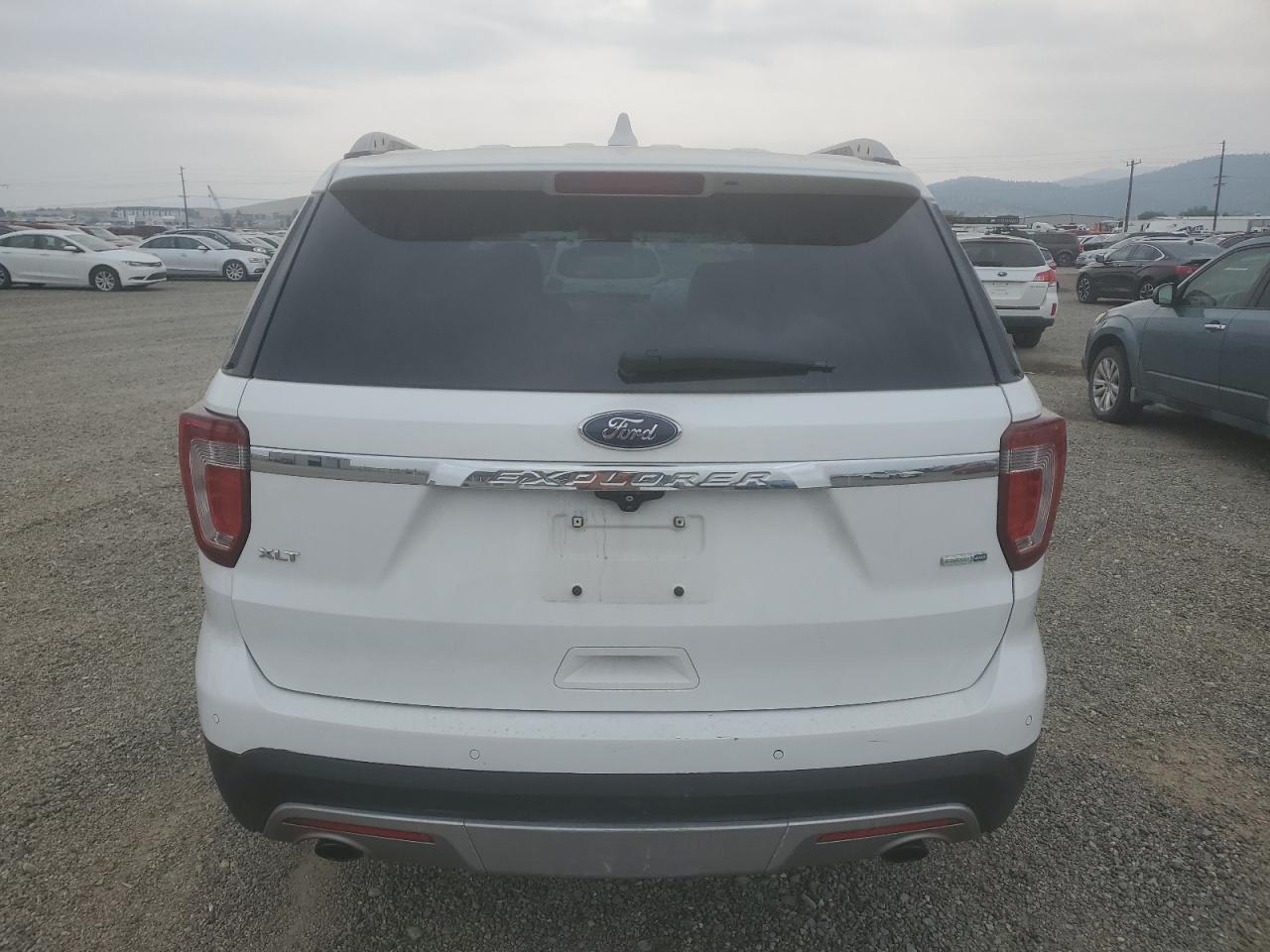 Ford Explorer Xlt Image 5