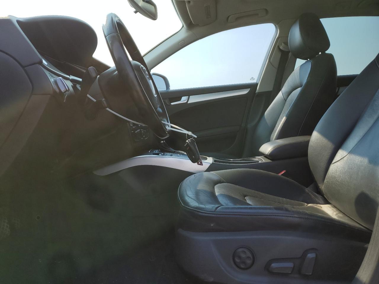 Audi A4 Premium Image 13