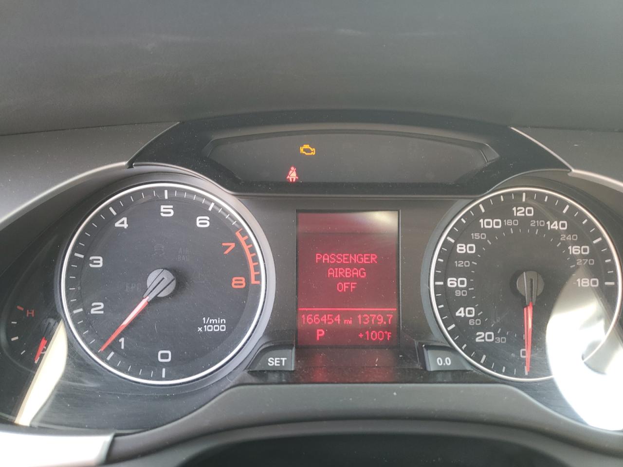 Audi A4 Premium Image 8