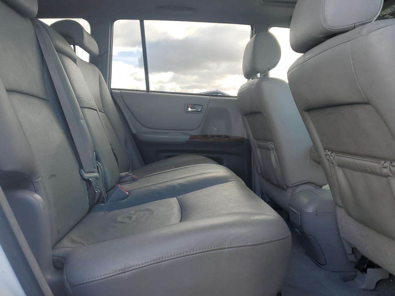 Toyota Highlander Hybrid Image 8