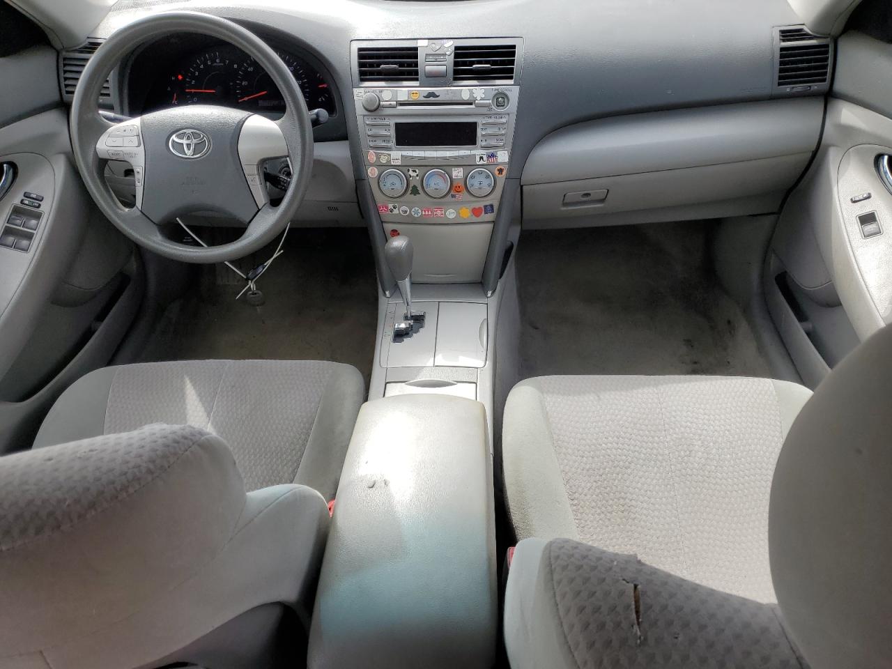Toyota Camry Base Image 5