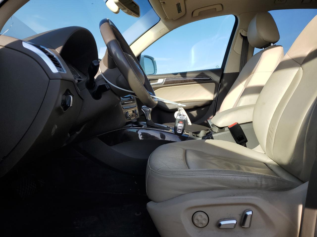 Audi Q5 Premium Plus Image 2