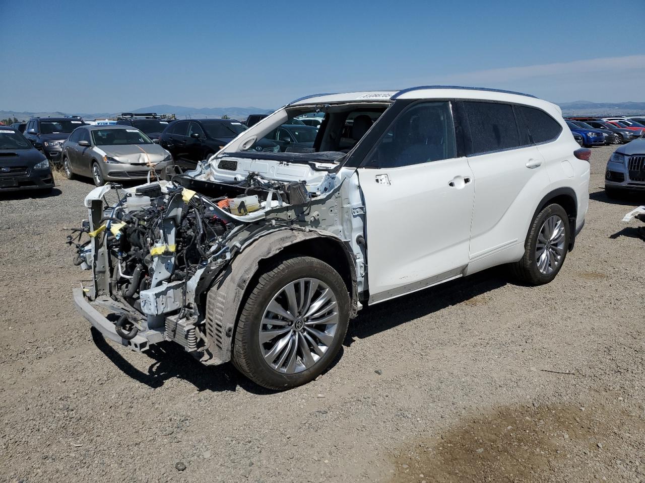Toyota Highlander Hybrid Platinum Image 1