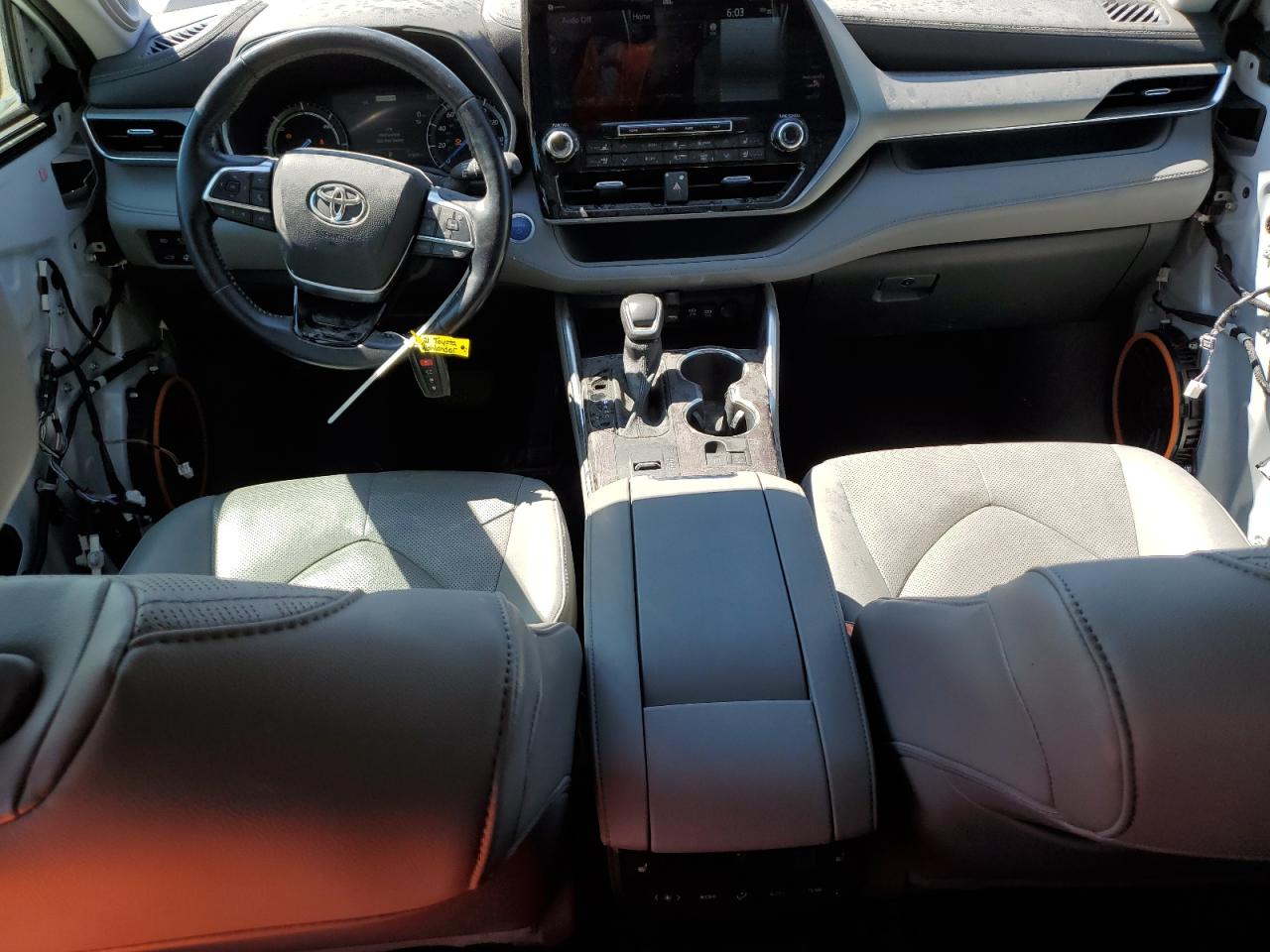 Toyota Highlander Hybrid Platinum Image 11