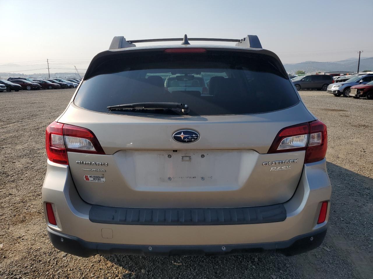 Subaru Outback 2.5i Limited Image 2