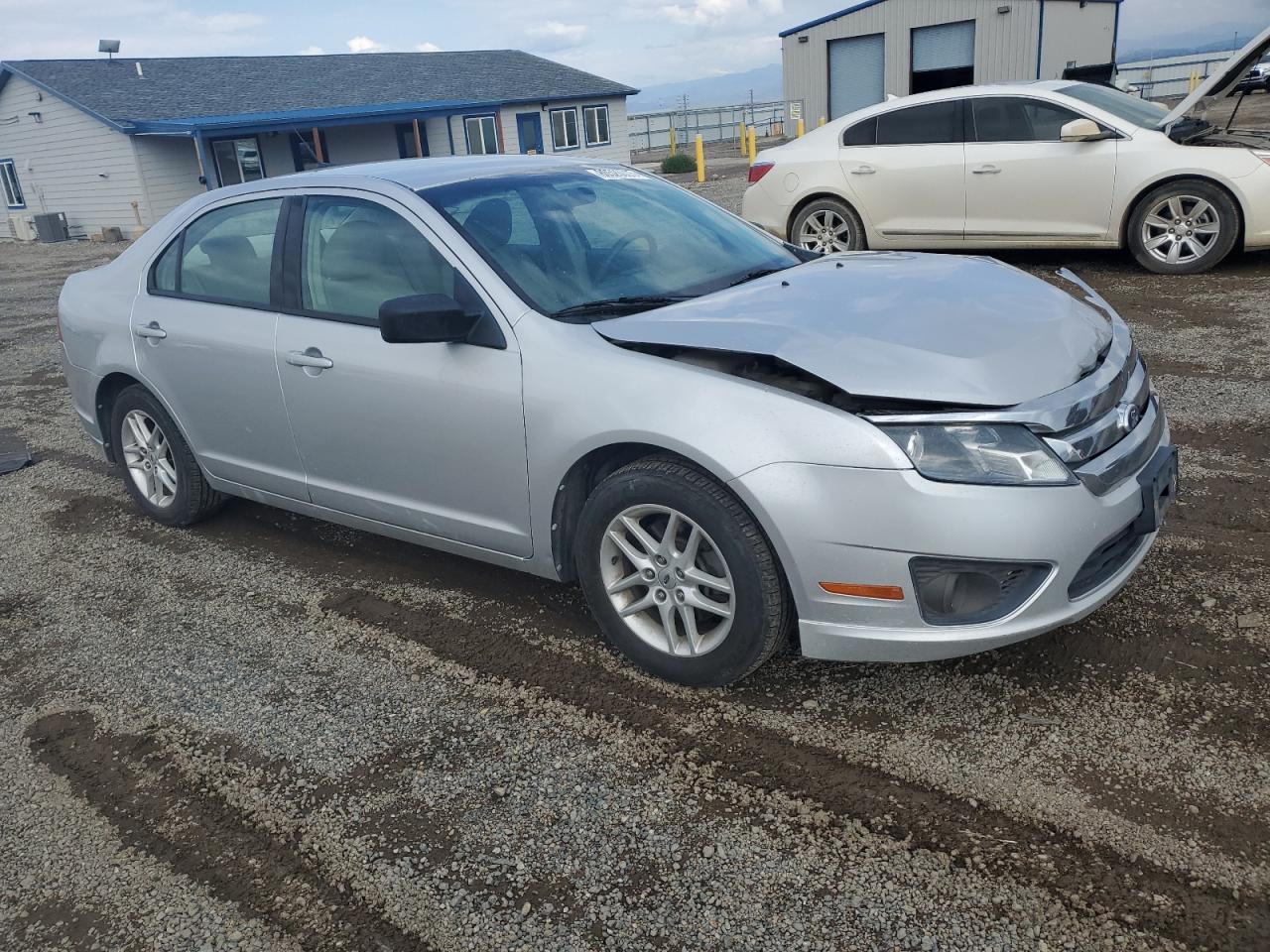 Ford Fusion S Image 2