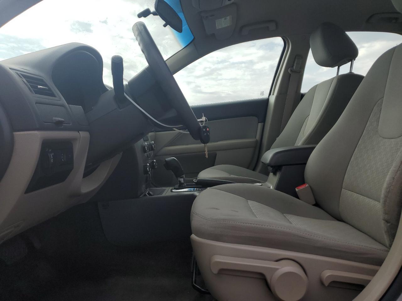 Ford Fusion S Image 10