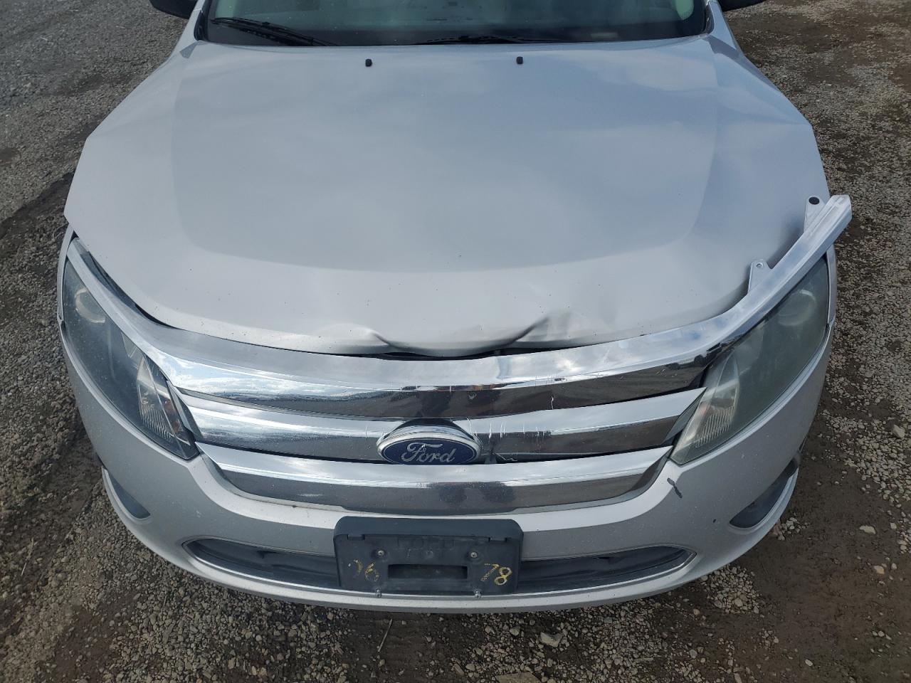 Ford Fusion S Image 5