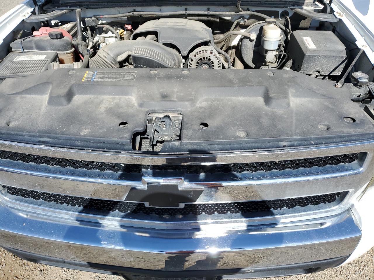 Chevrolet Silverado K1500 Image 3