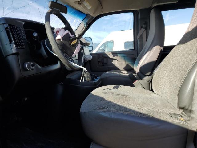 Chevrolet Express Image 2