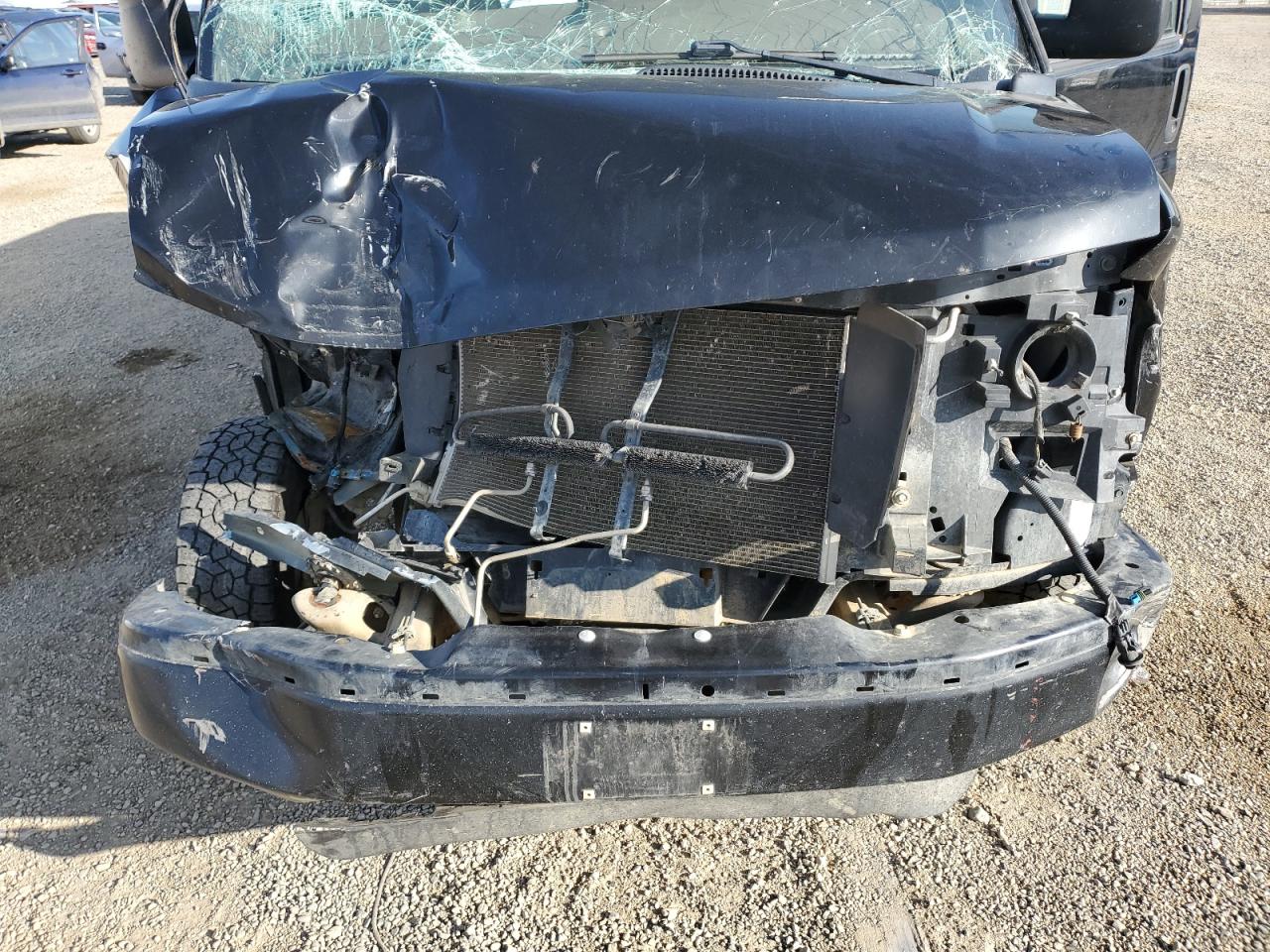 Chevrolet Express Image 5